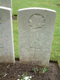 Etaples Military Cemetery - Morrison, John I.